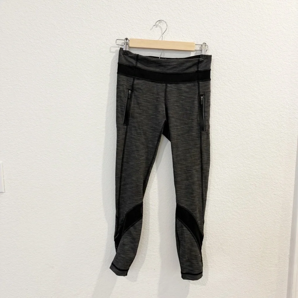 Lululemon- Inspire Tight II Mesh Black Space Dye- Size 4